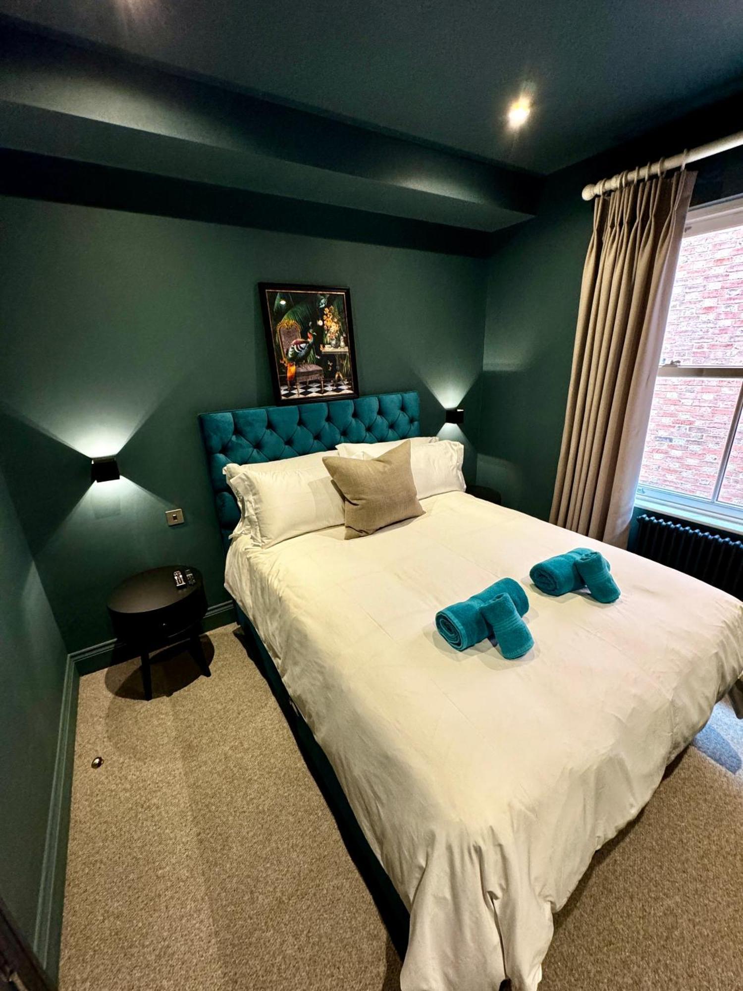 Romeo'S Arch High End Luxury In Centre Of Stratford With Parking Daire Dış mekan fotoğraf
