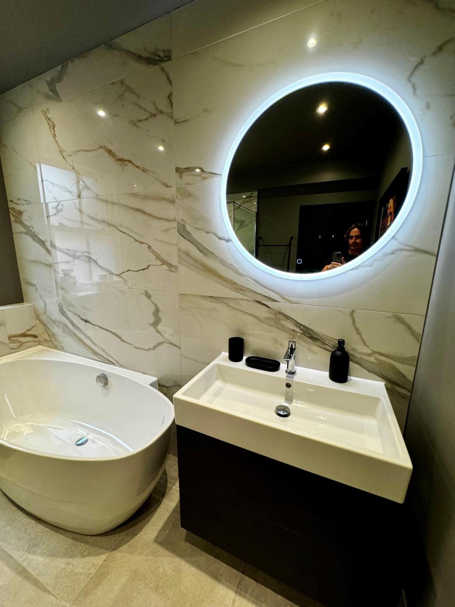 Romeo'S Arch High End Luxury In Centre Of Stratford With Parking Daire Dış mekan fotoğraf